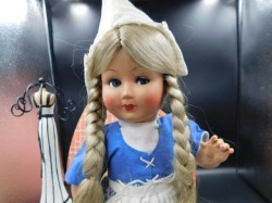 dutch doll blue face a
